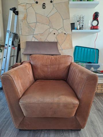 Gratis - Bruine suède stoel