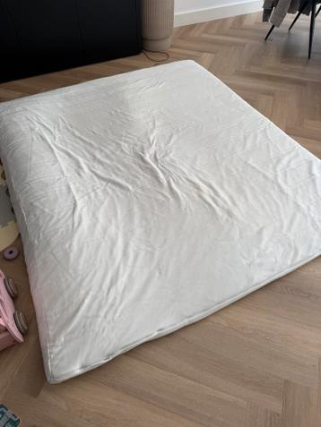 Gratis matras topper 1.80 x 2.00