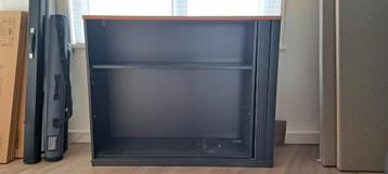 GRATIS: Kantoorkast met roldeur - Gebruikt