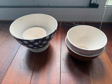 Set van 4 keramische schalen - Gebruikt