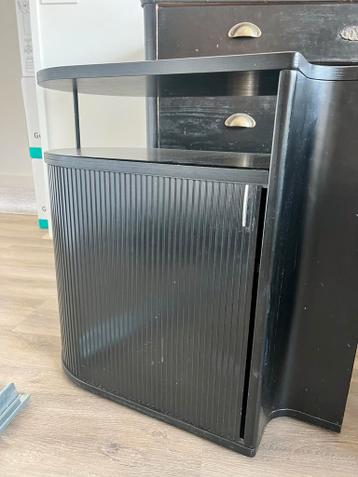 Zwarte bijzettafel met rolluik x2