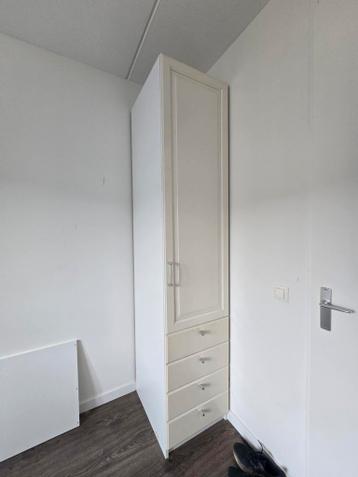 Pax kast met 4 lades en hangdeel