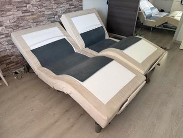 Gratis afhalen, 2 werkende elektrisch verstelbare bedden