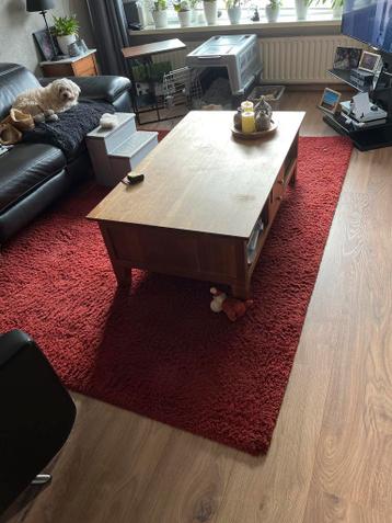 Bordeaux rood hoogpolig vloerkleed