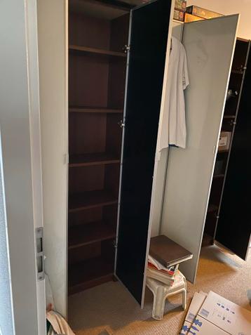 3 Billy kasten met 5 deuren en lichte schade