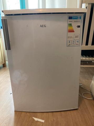 Tafelkoelkast met vriezer