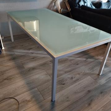 Mooie melkglazen eettafel - 200x100x73.5 cm
