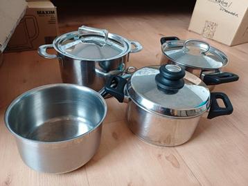 GRATIS 4 gebruikte pannen ALLEEN OPHALEN