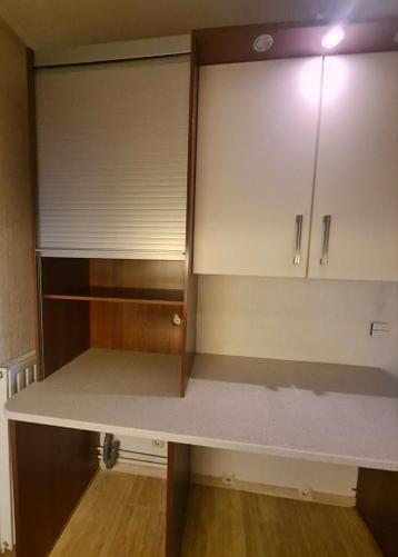 Keukenblok met aanrecht, kastjes