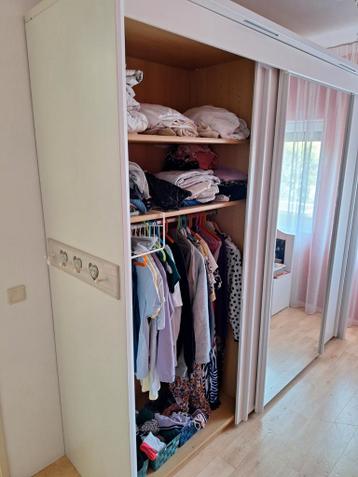 Schuifwandkast met spiegel, 250x65x225cm, gratis af te halen