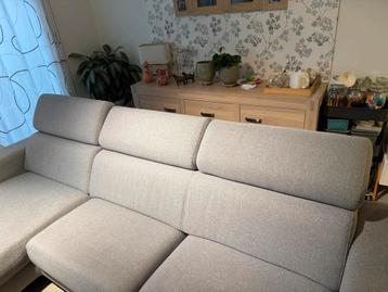 Gratis af te halen: Bank met lichte schade