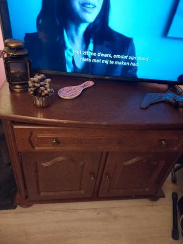 Stevig en degelijk TV-kastje - Gratis af te halen