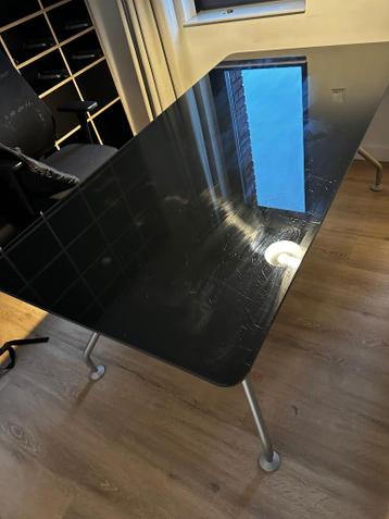 Glazen werktafel of -bureau