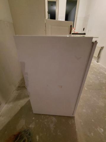 MOET NU WEG Etna inbouwkoelkast GRATIS