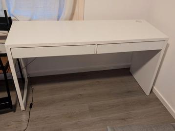 MICKE - 142L x 50D x 75H