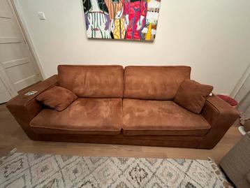 Comfortabele 3-zits bank in bruin suède-look stof