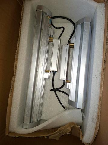 2x LED Highbay Tri-Proof Lampen