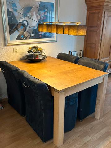 GRATIS 4 eetkamerstoelen stoelen met wieltjes zwart