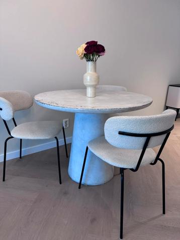 Ronde eettafel betonlook, Gratis af te halen