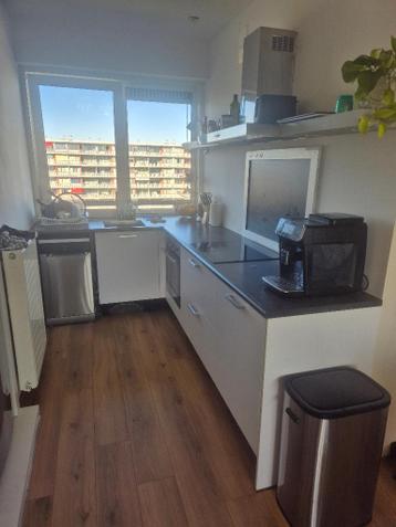 Complete keuken incl. apparatuur(vaatwasser, oven, inductie)