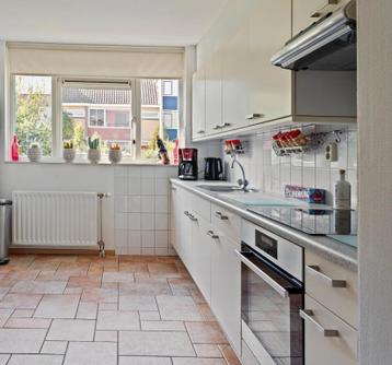 Gratis af te halen: Crème witte keuken (zelf demonteren)