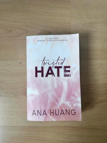 Twisted Hate boek van Ana Huang - Gratis op te halen