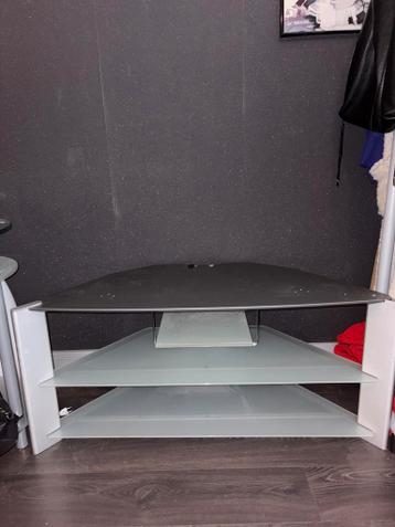 Tv kast melkglas gratis