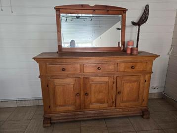 Dressoir met losse spiegel