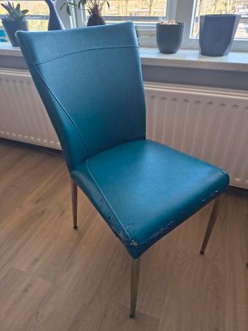 6 gebruikte eetkamerstoelen gratis op te halen