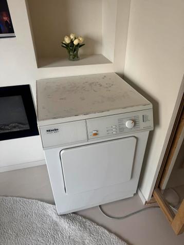 Miele droger met buis naar buiten