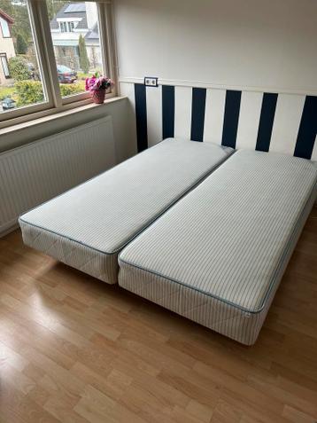Bed (2 stuks van 80 x 200 cm)