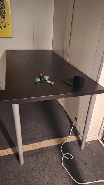 GRATIS OPHALEN IN TILBURG - tafel / bureau