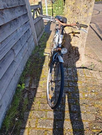 Herenfiets gratis op te halen voor onderdelen