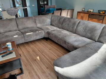 Gratis: Ruime hoekbank van microvezel (2.50x3.30m)