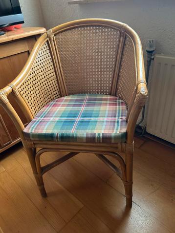 Rieten stoeltje gratis af te halen