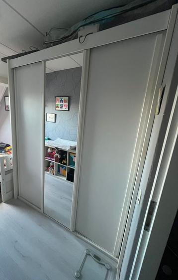 Gratis 3 delig hang/leg kast