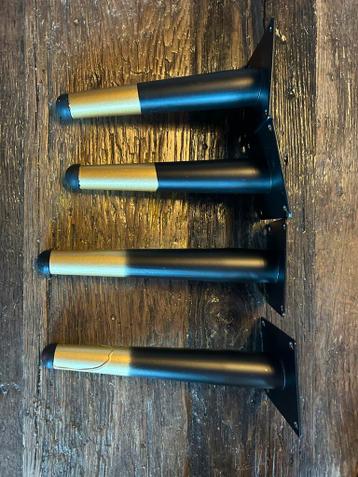 Set van 8 schuine meubelpootjes: 4x17cm & 4x20cm