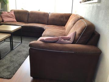 Hoekbank GRATIS moet uiterlijk zaterdagochtend 28 maart weg