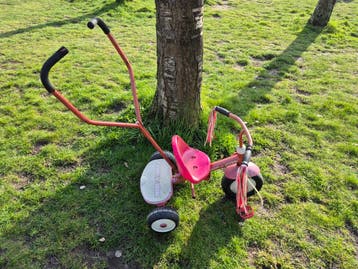 Driewiel fietsje met duwstang