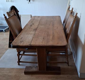 Massief eiken eettafel + 4 eiken eettafelstoelen