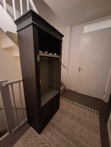 GRATIS!!Oude kledingkast