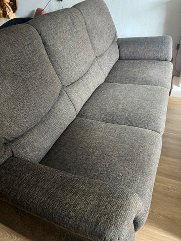 Bruine 3 sits stoffen bank, gratis op te halen!