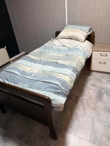1 persoonsbed inclusief matras, dekbed en kussen