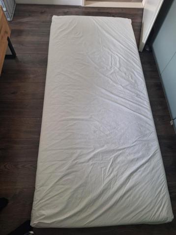 Matras 90x200 cm - Zeer netjes, wasbare hoes + allergiehoes