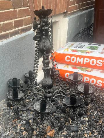 GRATIS Zwarte kroonluchter 8-lamps met kralen en hangers