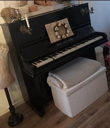Zwart Piano - Klassiek en Elegant gratis