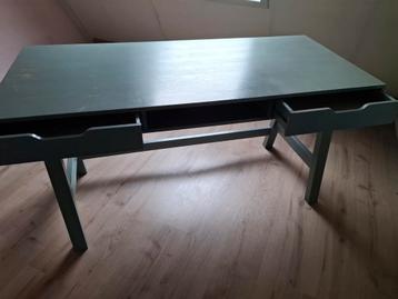 Grijsgroen bureau met twee lades