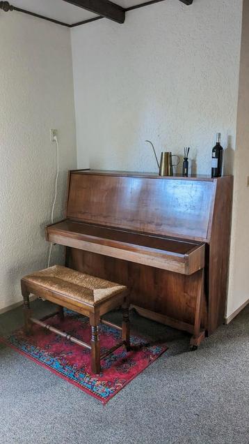 Gratis vintage houten piano, vals, ter decoratie
