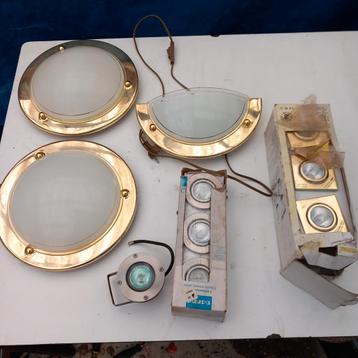 Spotjes en plafonnière lampen