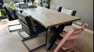 Gratis afhalen: Houten Eettafel met 6 stoelen - 220x100cm